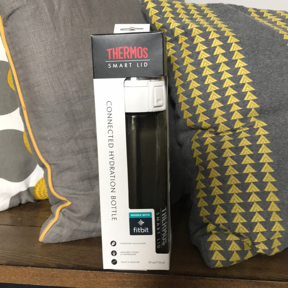 Thermos 24oz Hydration Bottle Connected Smart Lid,